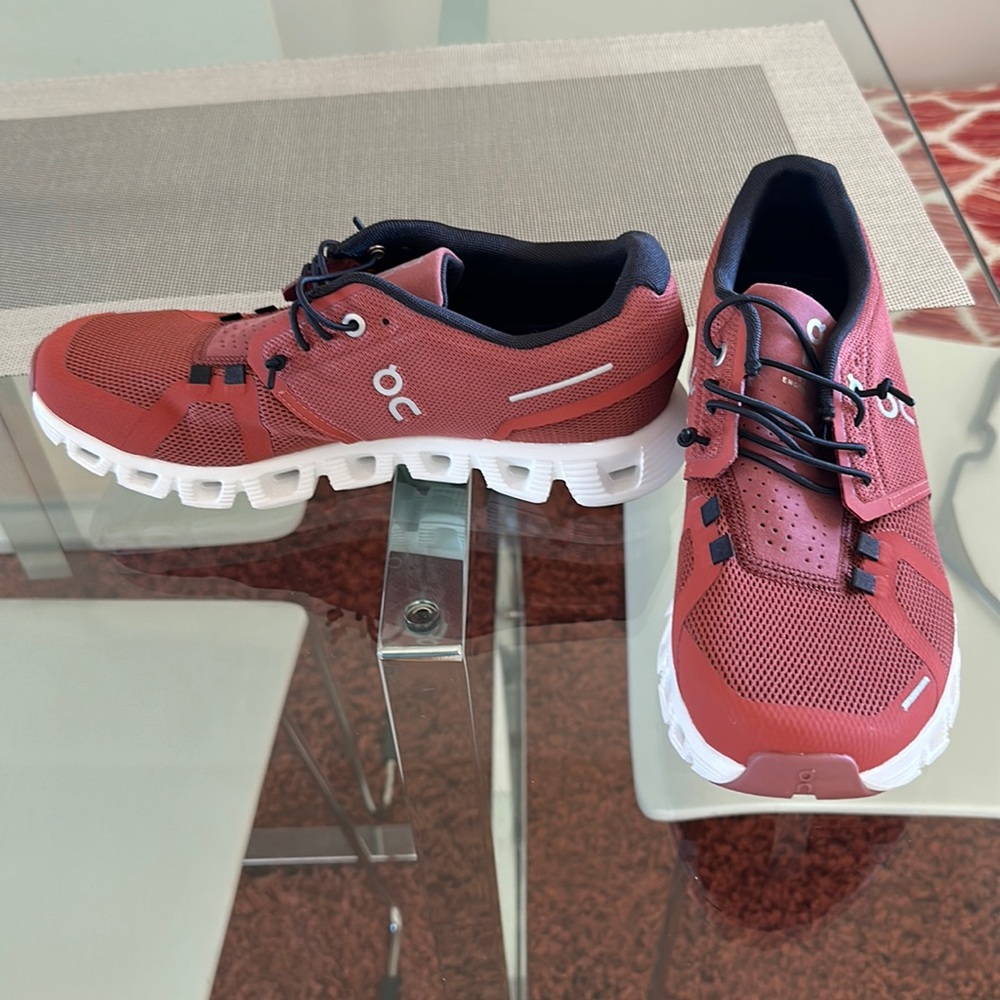Brand new ON shoes